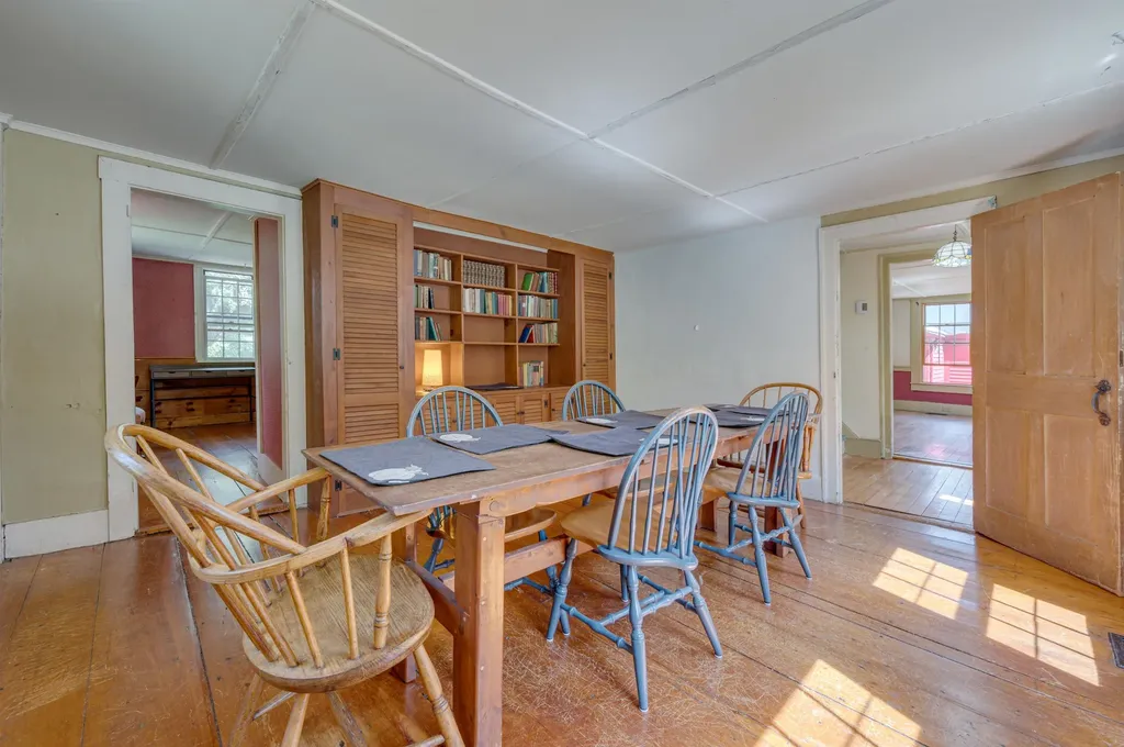 10 Dodge Hill Road Sutton NH 03273