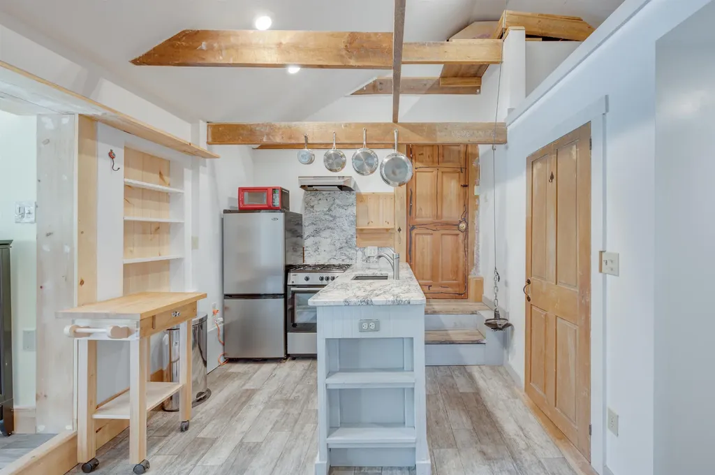 10 Dodge Hill Road Sutton NH 03273