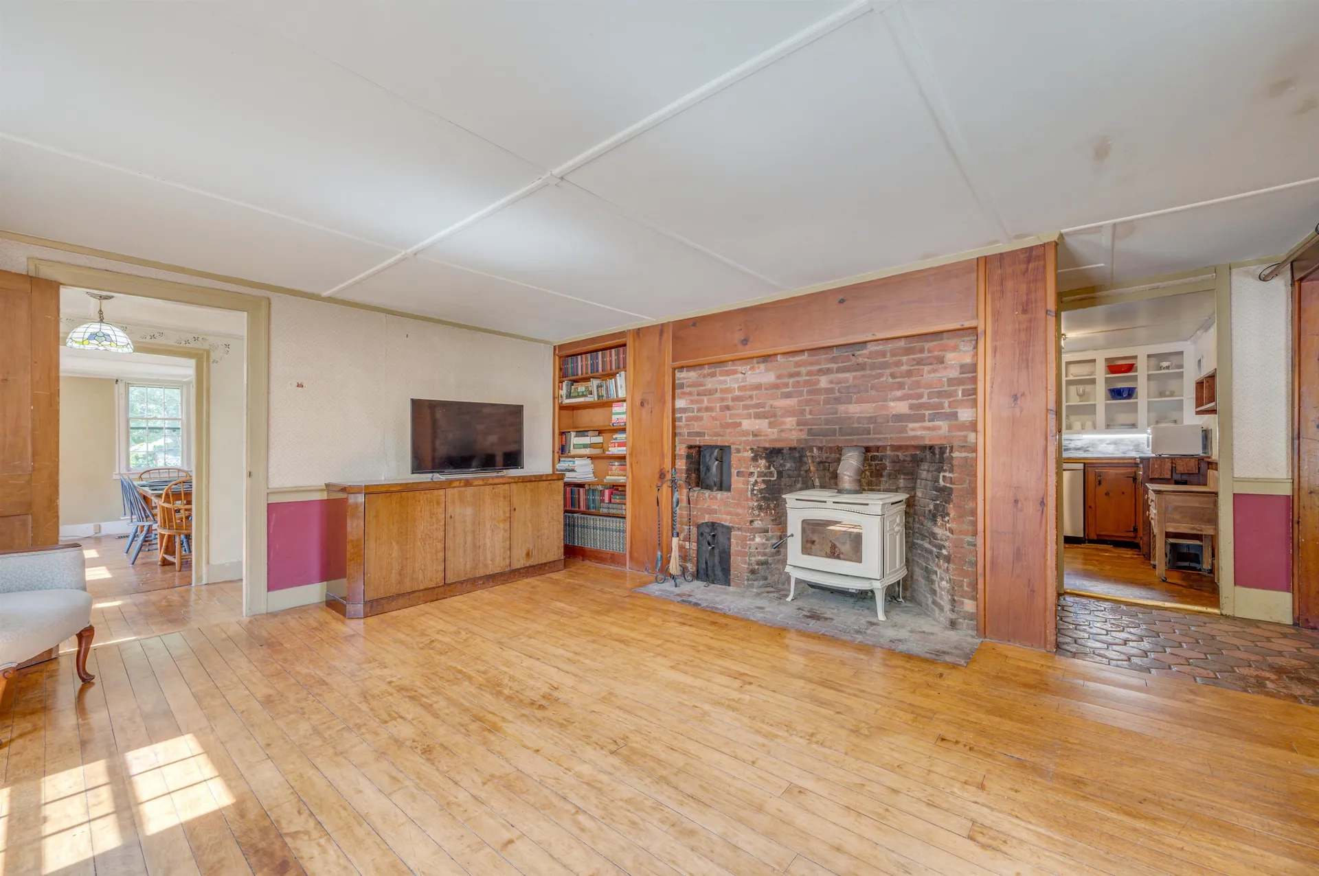 10 Dodge Hill Road Sutton NH 03273