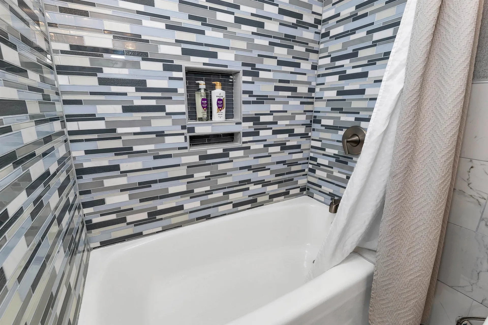 375 Endicott N. Street Laconia NH 03246