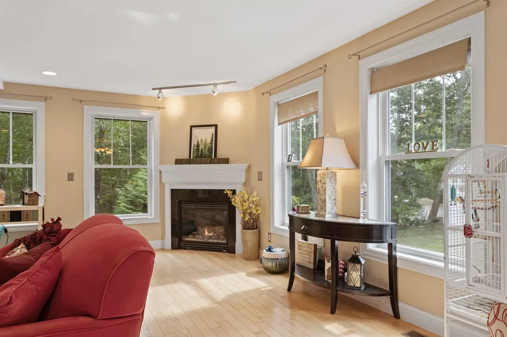 5 Stone Ridge Lane Exeter NH 03833