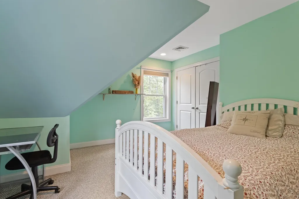 5 Stone Ridge Lane Exeter NH 03833