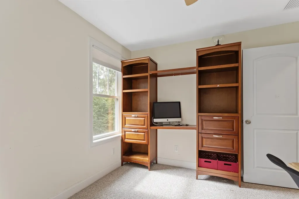 5 Stone Ridge Lane Exeter NH 03833