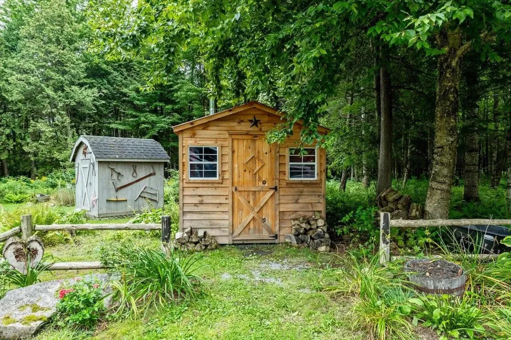 88 Ponderosa Drive Franklin VT 05457