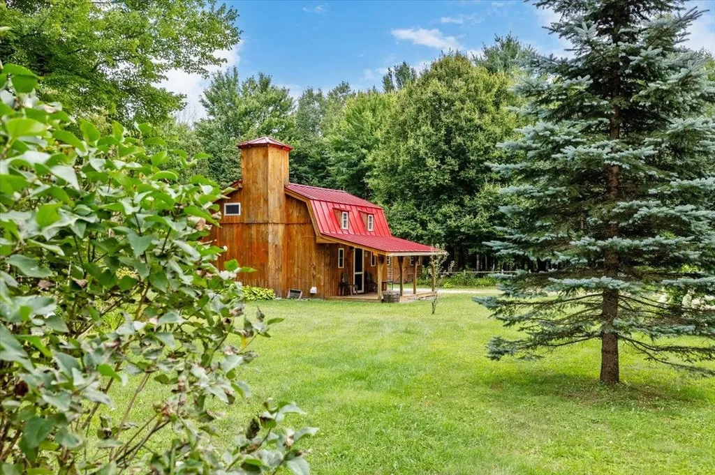 88 Ponderosa Drive Franklin VT 05457