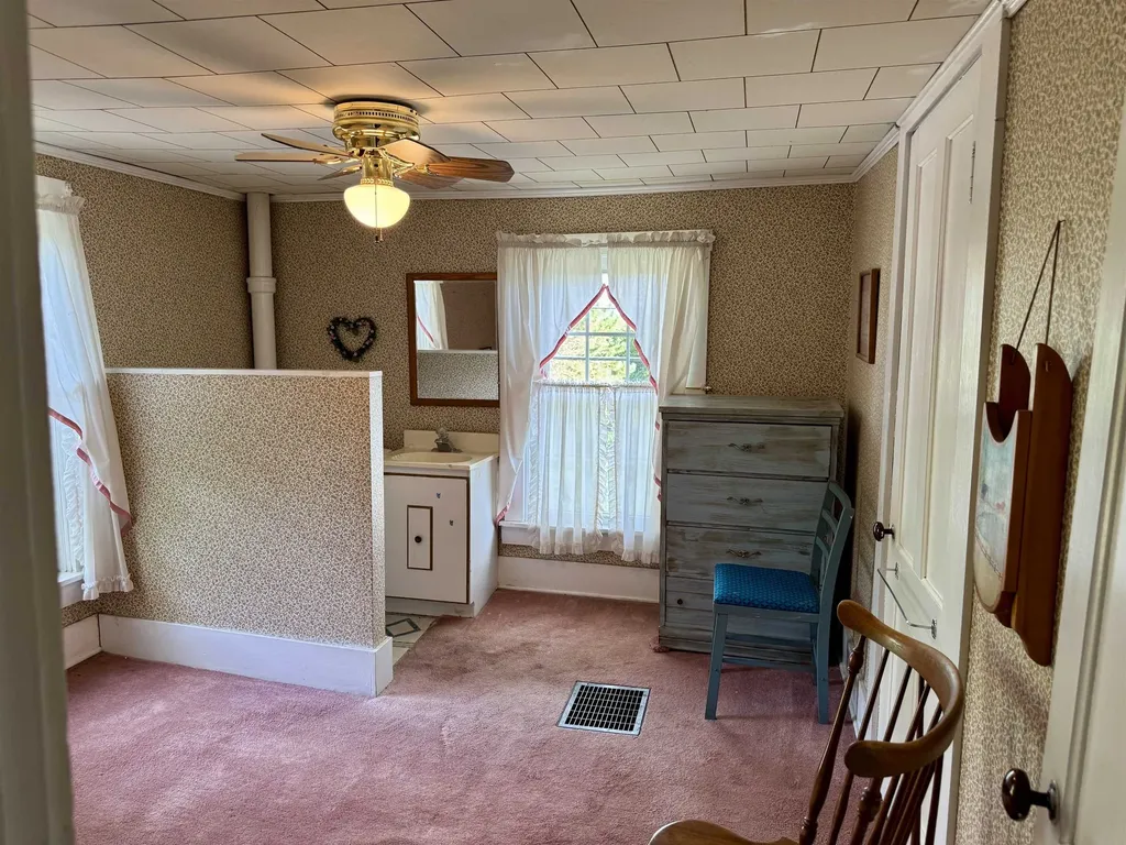 652 Pleasant Street Newport City VT 05855