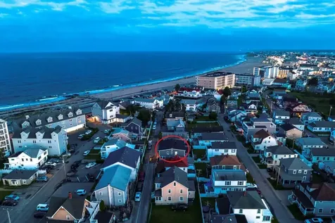 9 Cole Street Hampton NH 03840