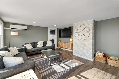 9 Cole Street Hampton NH 03840