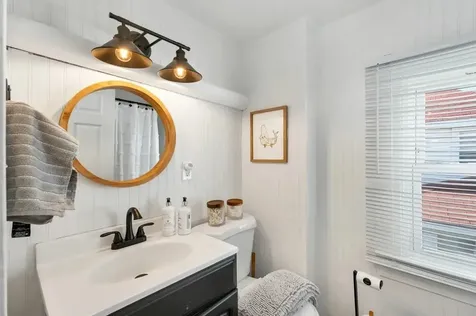 9 Cole Street Hampton NH 03842