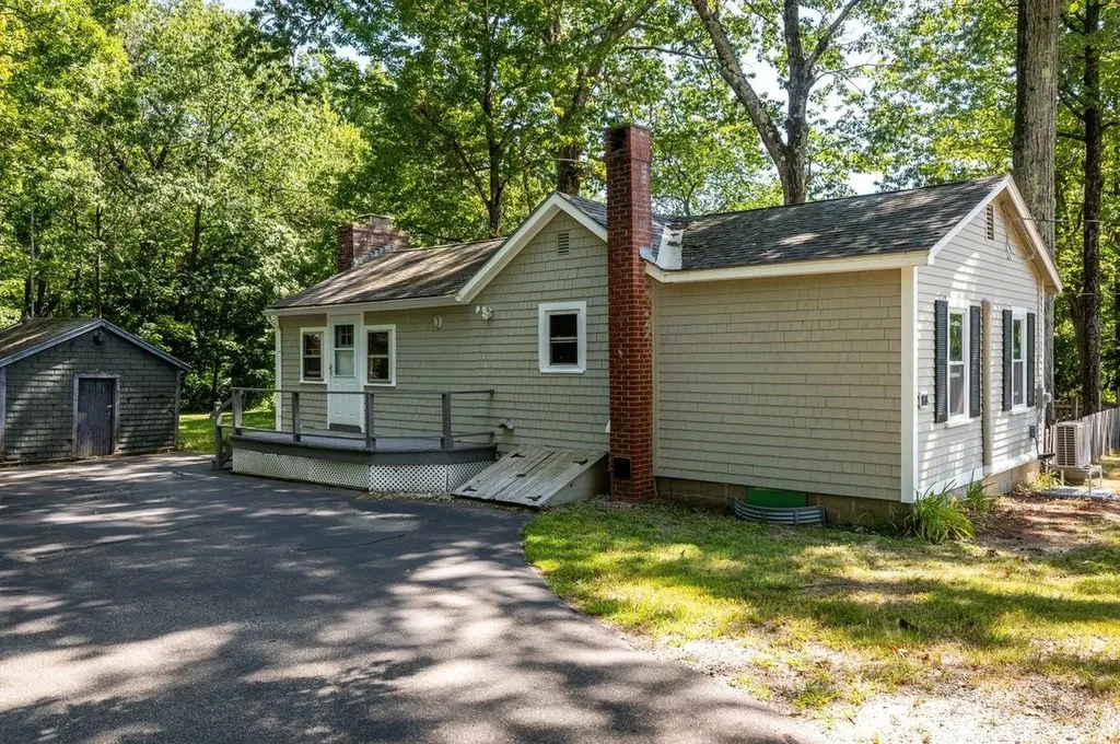 108 Linden Street Exeter NH 03833