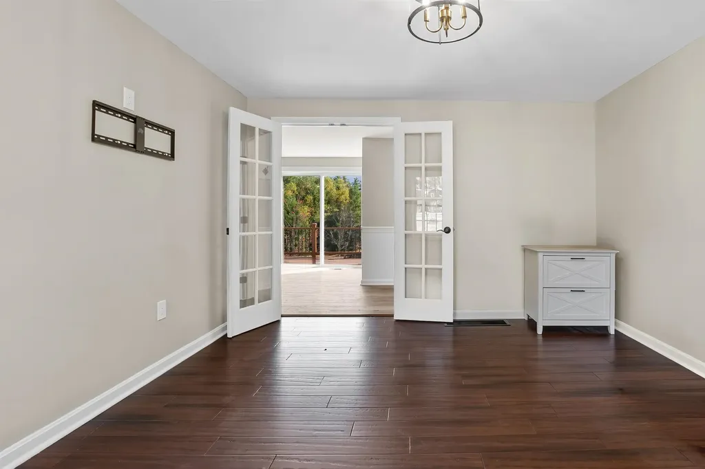 77 Gould Road Weare NH 03281