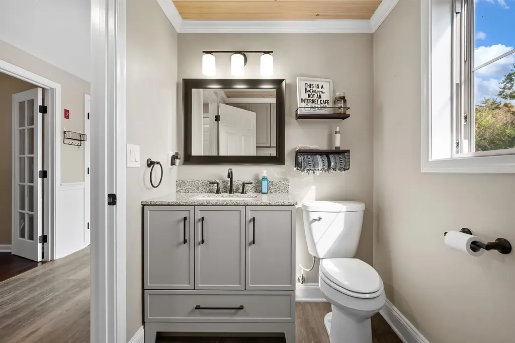 77 Gould Road Weare NH 03281