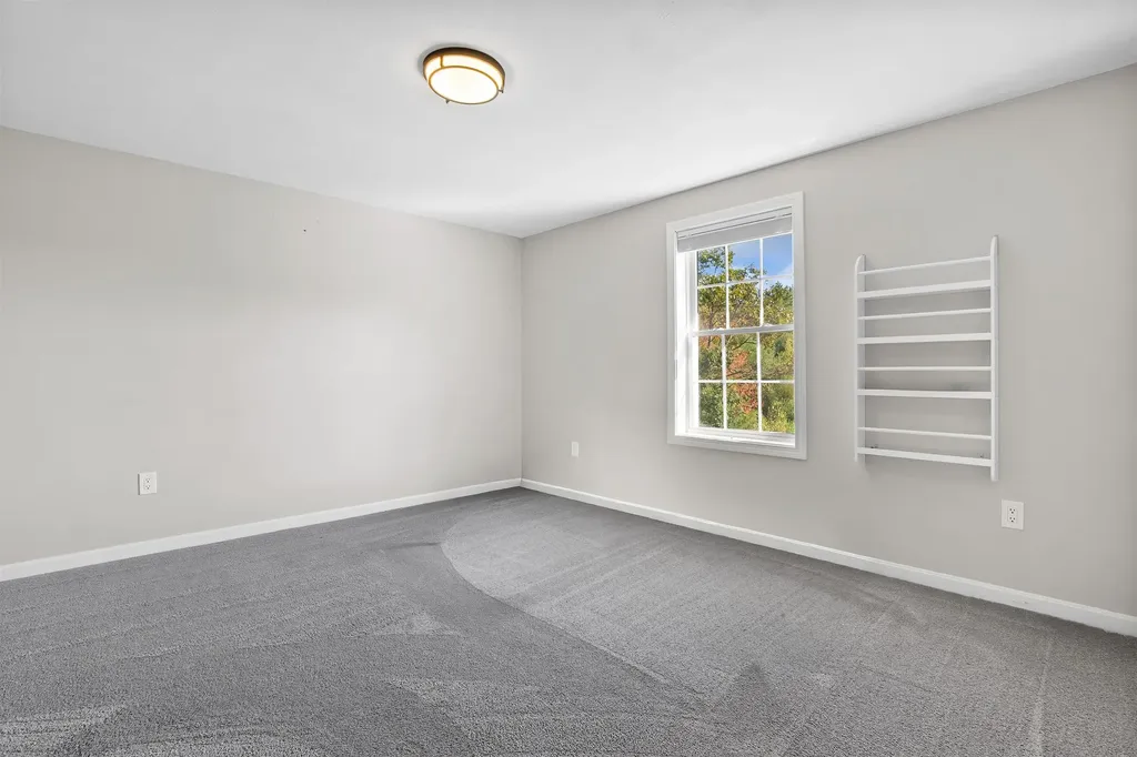 77 Gould Road Weare NH 03281