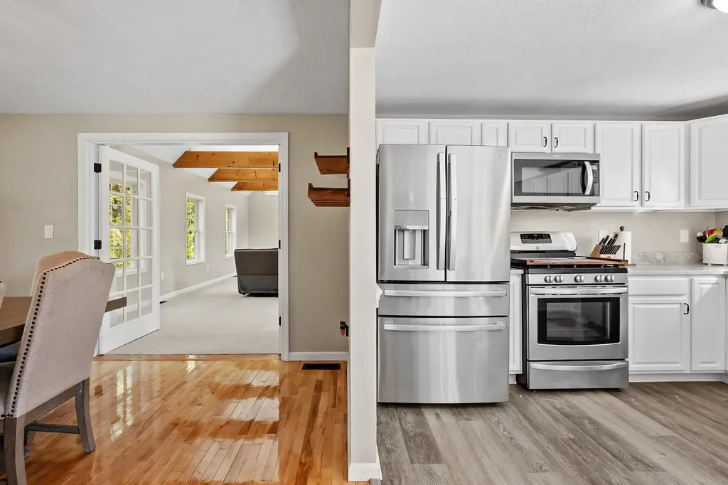 77 Gould Road Weare NH 03281