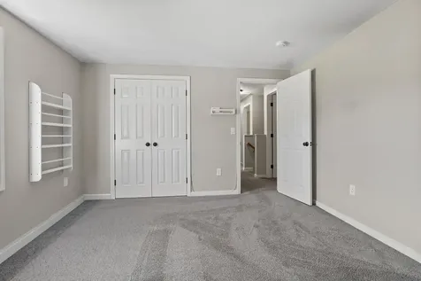 77 Gould Road Weare NH 03281