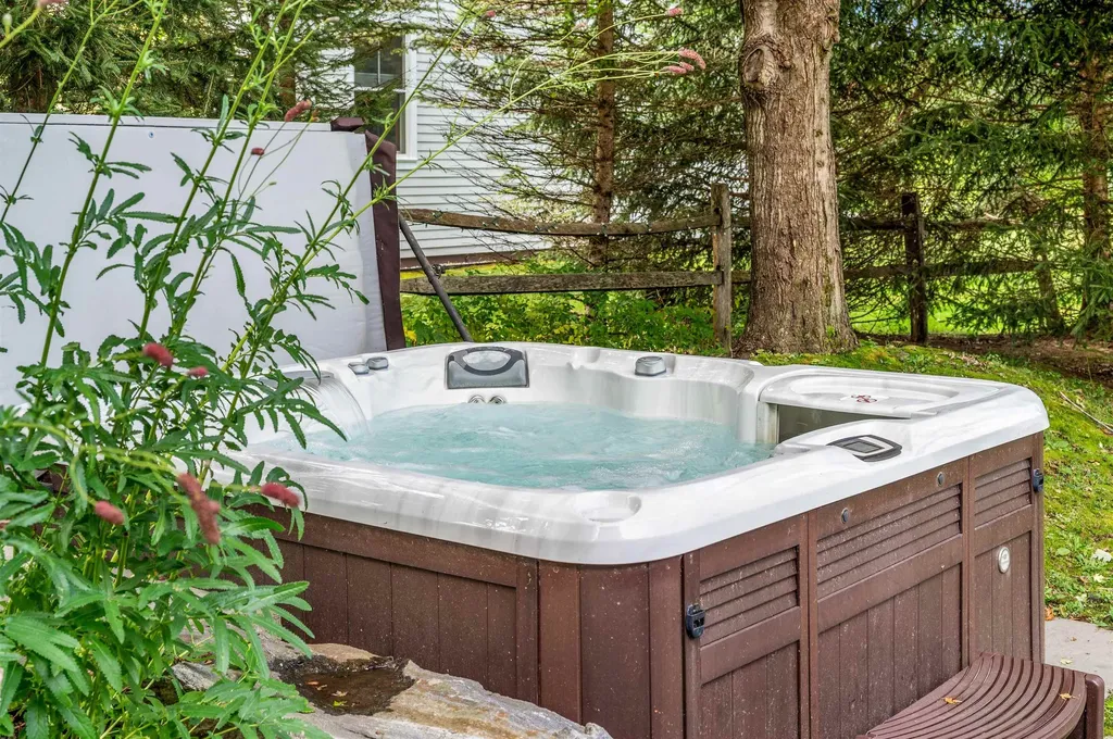 85 Smith Falls Lane Stowe VT 05672