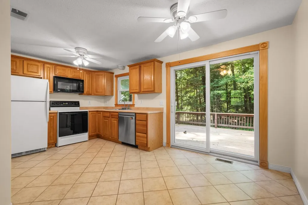 30 Diamond Lane Goffstown NH 03045