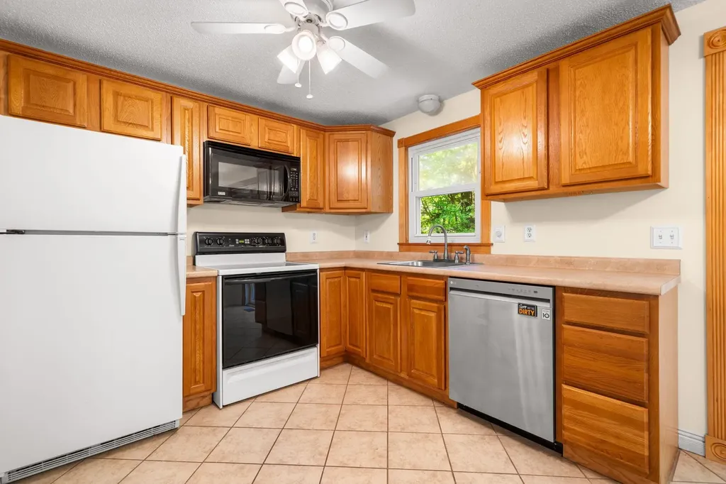 30 Diamond Lane Goffstown NH 03045
