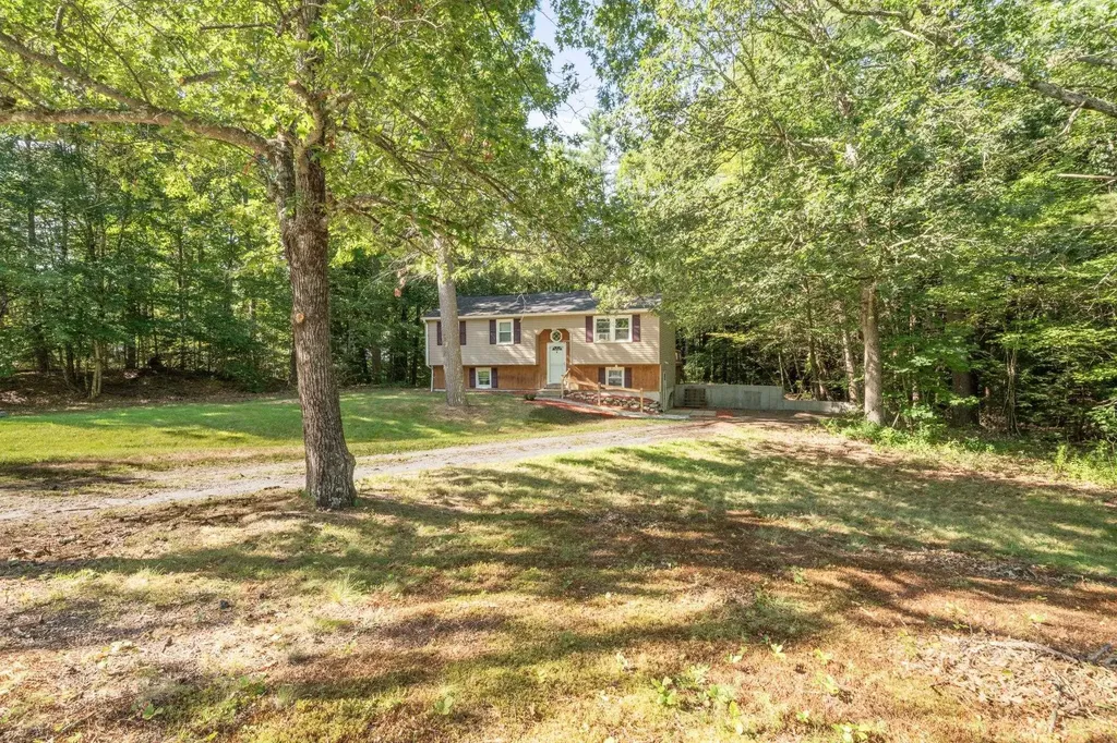 30 Diamond Lane Goffstown NH 03045