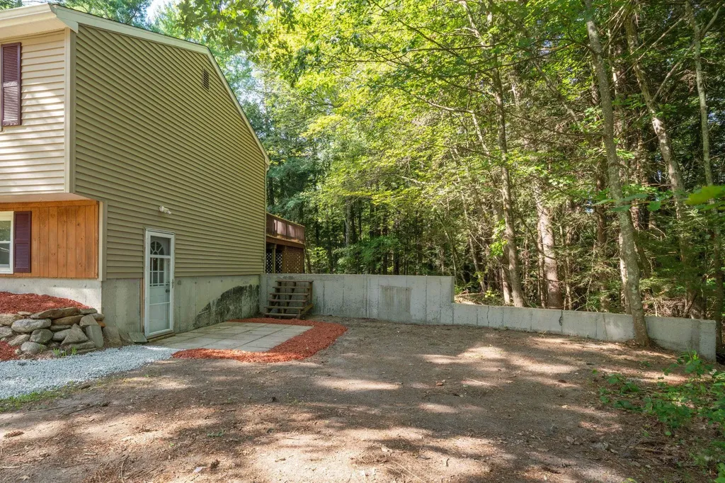 30 Diamond Lane Goffstown NH 03045