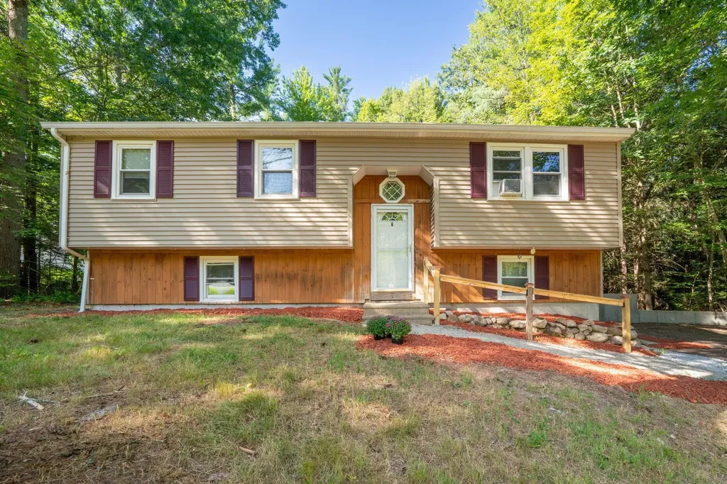 30 Diamond Lane Goffstown NH 03045
