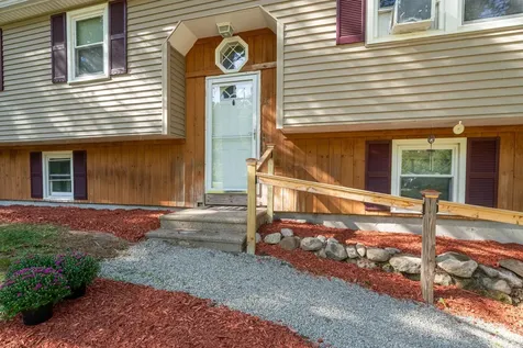 30 Diamond Lane Goffstown NH 03045