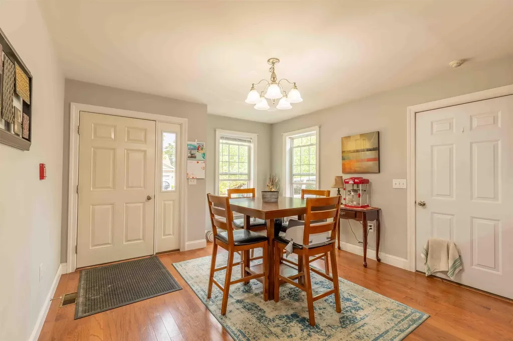 28 Palmetto Lane Laconia NH 03246