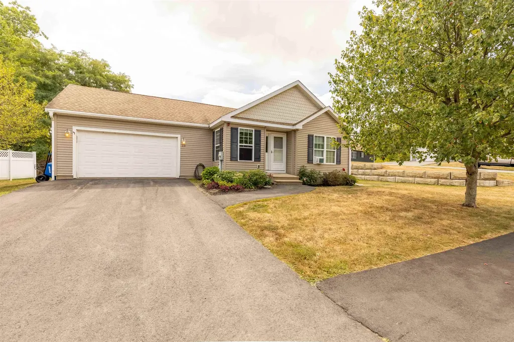 28 Palmetto Lane Laconia NH 03246