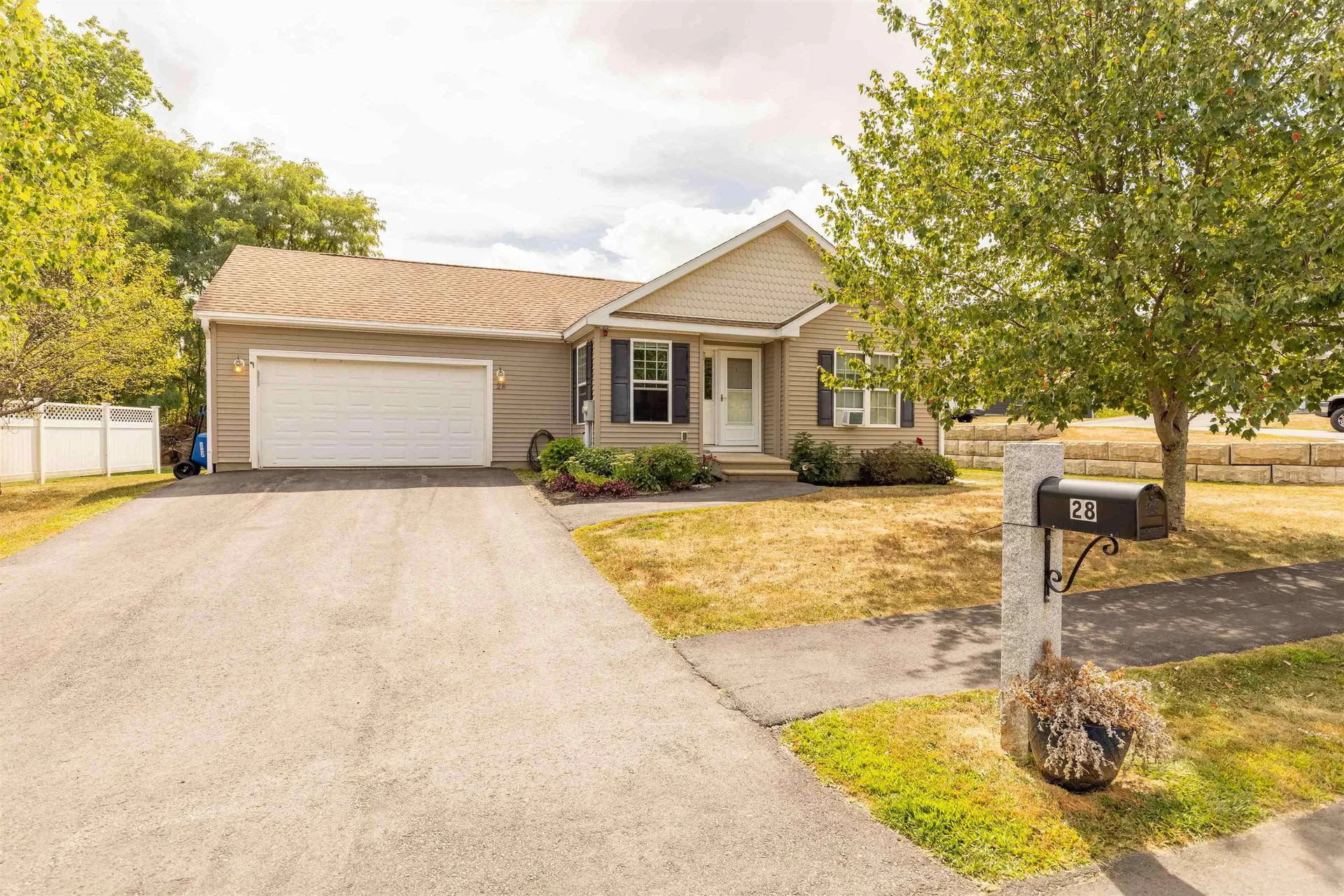 28 Palmetto Lane Laconia NH 03246