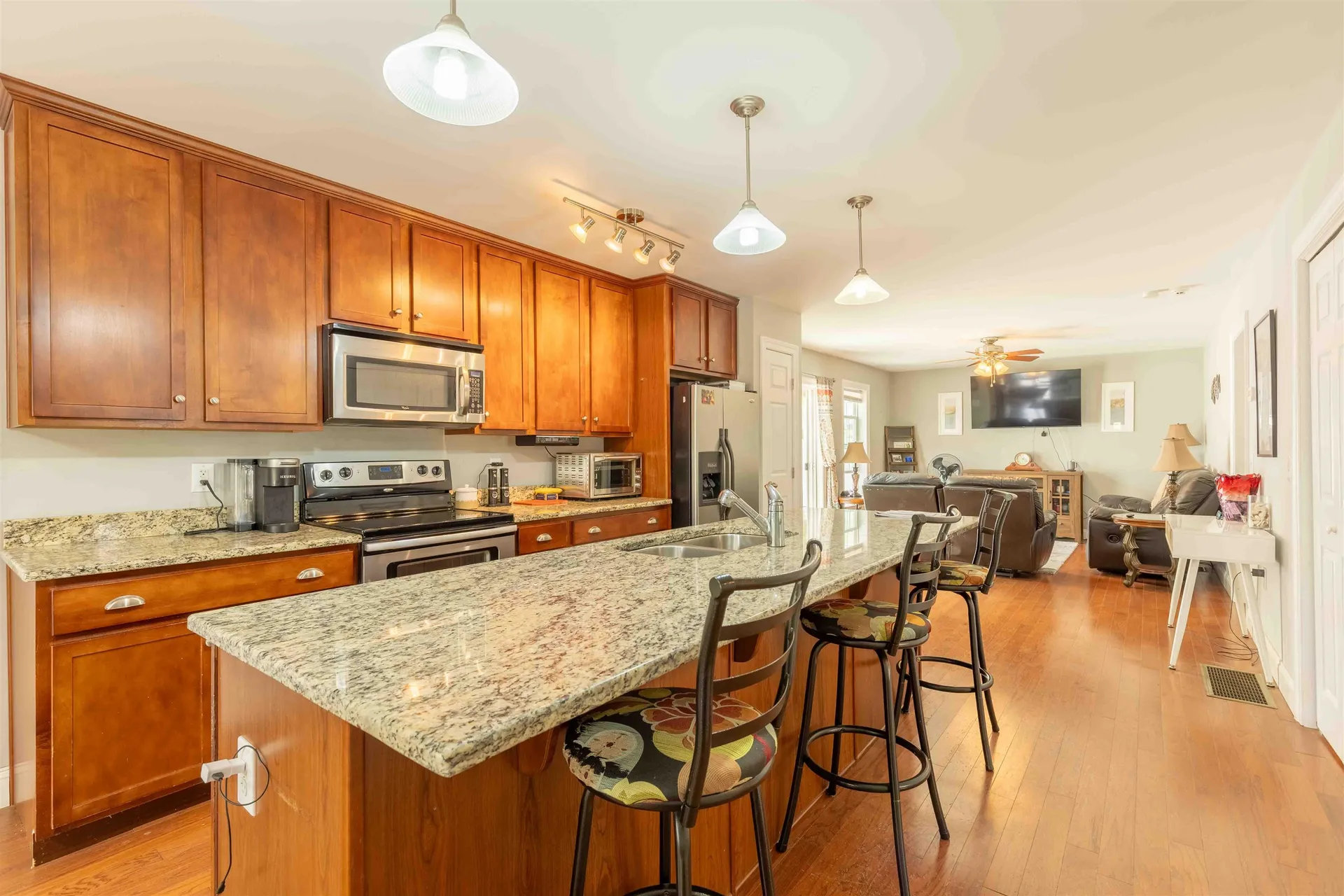 28 Palmetto Lane Laconia NH 03246