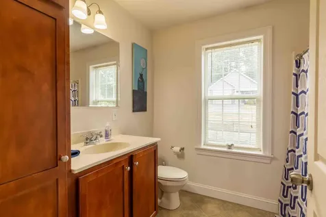 28 Palmetto Lane Laconia NH 03246