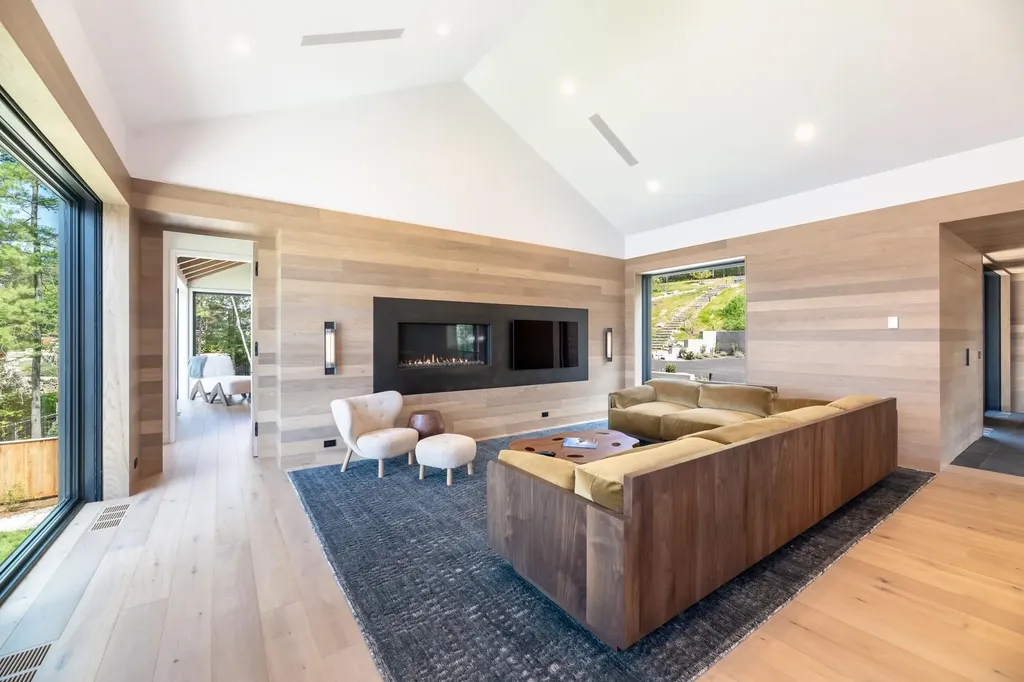 164 Edgewater Drive Gilford NH 03249