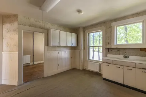 26 Main Street Chester VT 05143