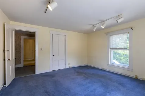 26 Main Street Chester VT 05143