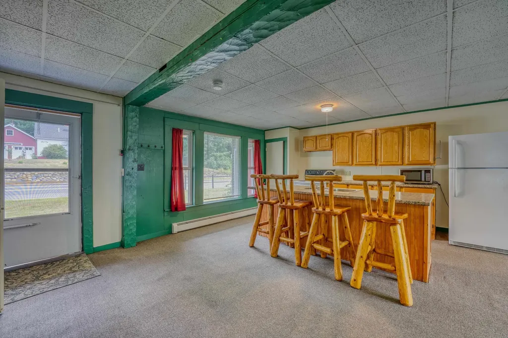 407 Route 3 N Carroll NH 03595