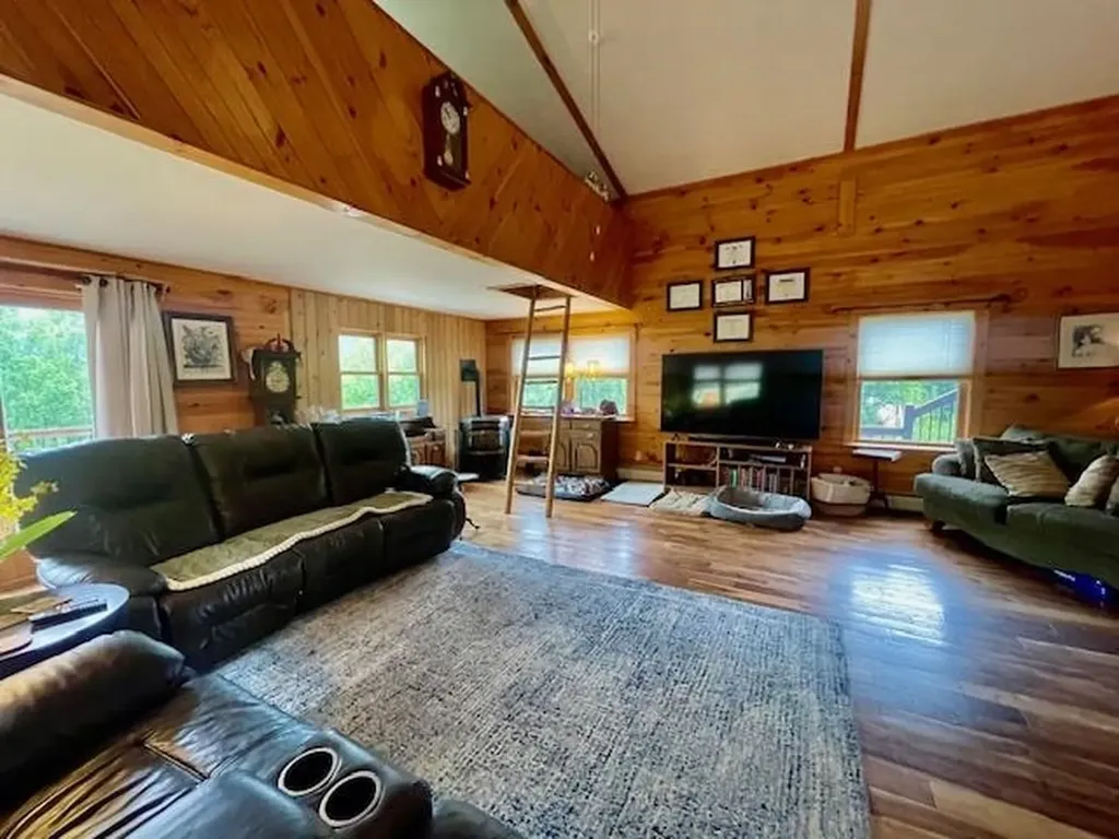 85 Jason Avenue Jefferson NH 03583