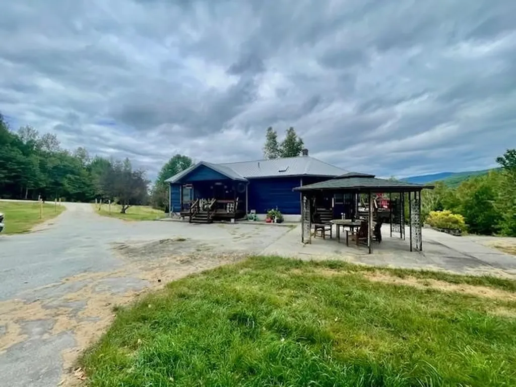 85 Jason Avenue Jefferson NH 03583