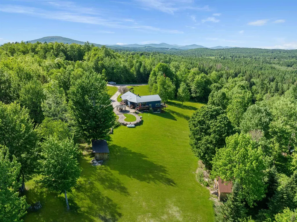 85 Jason Avenue Jefferson NH 03583