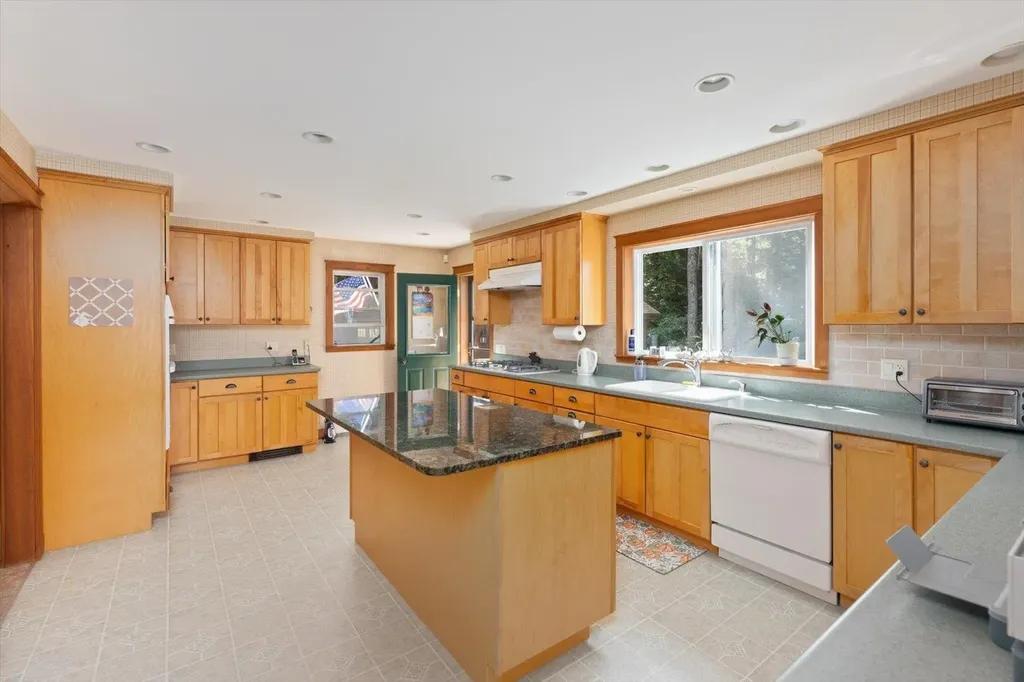 31 Moose Lane Rindge NH 03461
