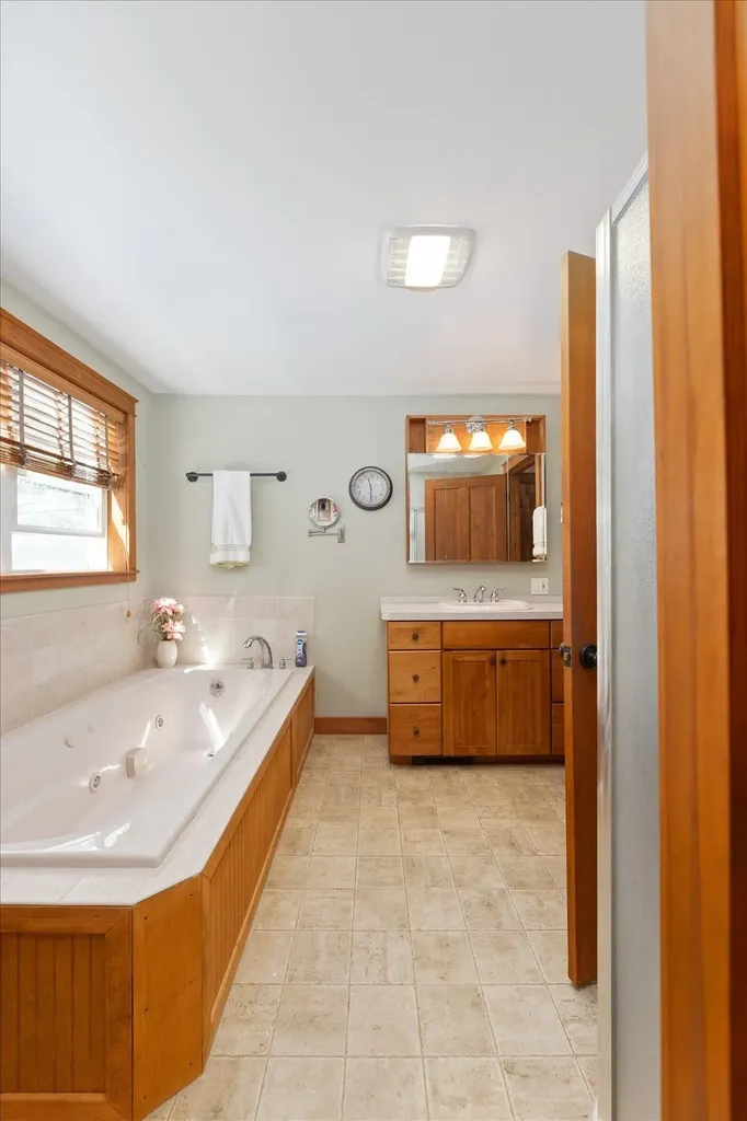 31 Moose Lane Rindge NH 03461