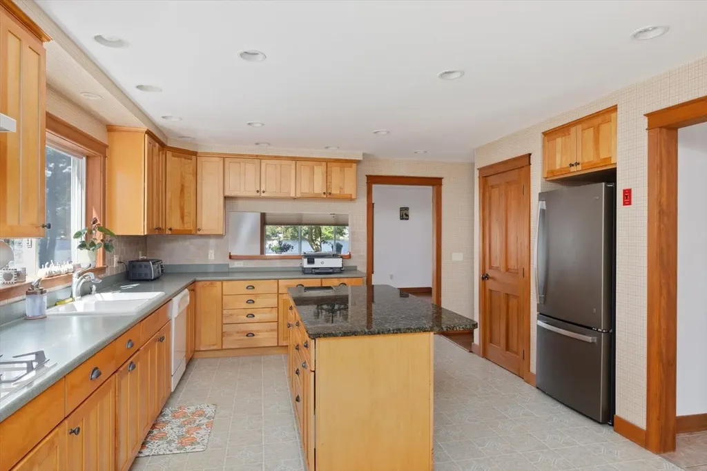 31 Moose Lane Rindge NH 03461