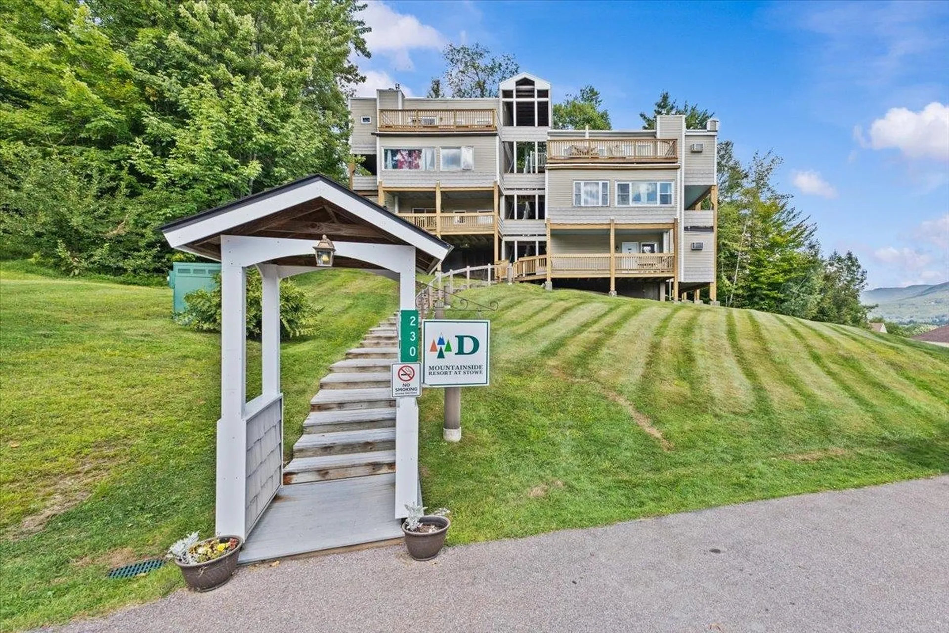 230 Mountainside Drive Stowe VT 05672