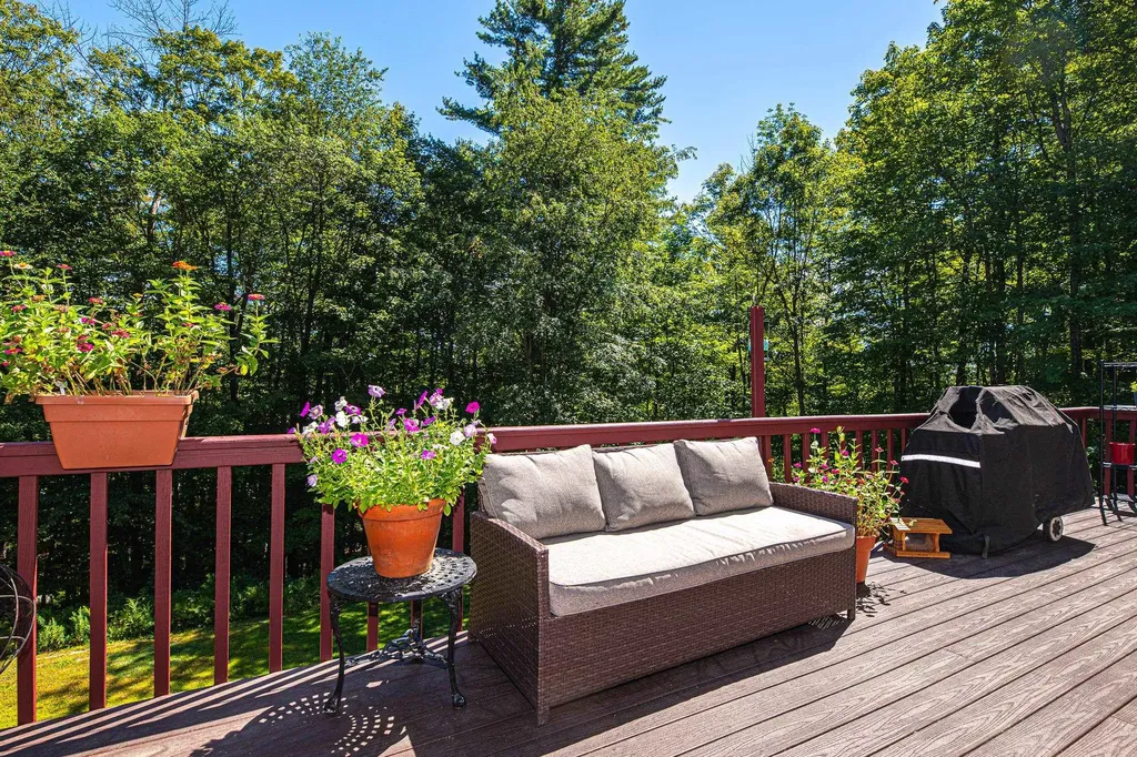 166 Burkehaven Hill Road Sunapee NH 03782