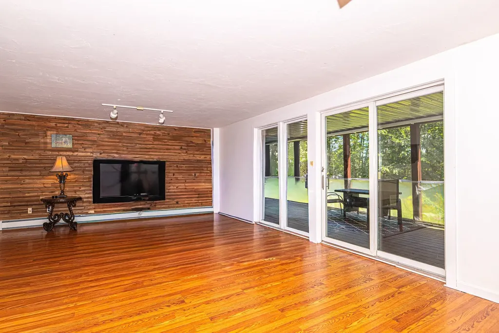 166 Burkehaven Hill Road Sunapee NH 03782