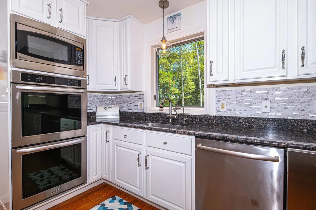 166 Burkehaven Hill Road Sunapee NH 03782