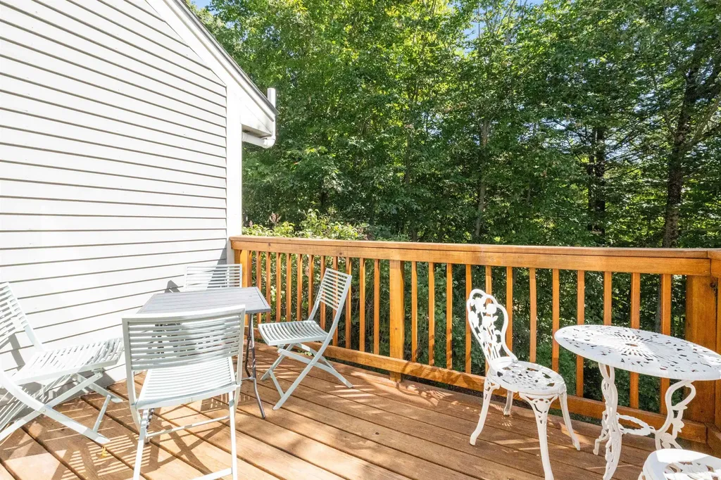 18 Woodsview Lane Lincoln NH 03251