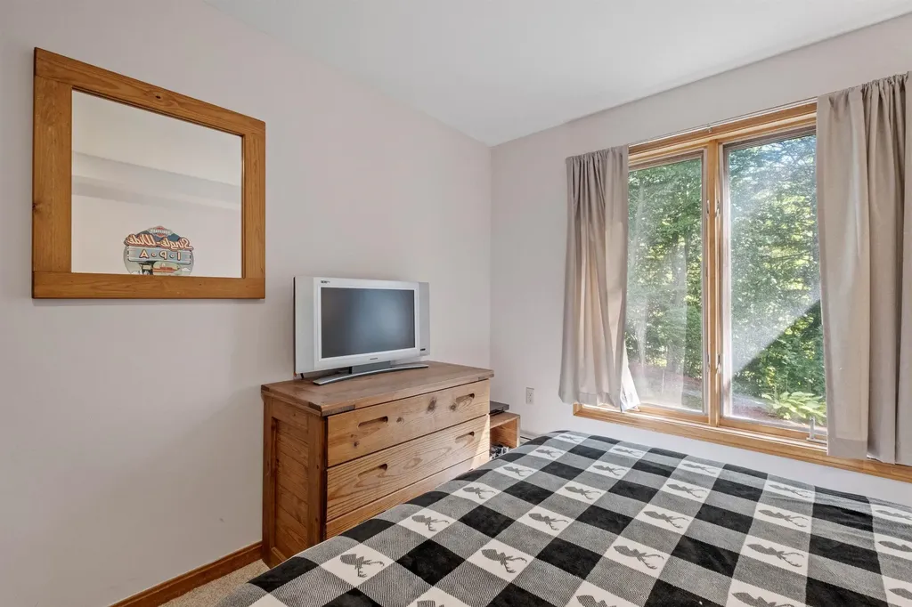 18 Woodsview Lane Lincoln NH 03251