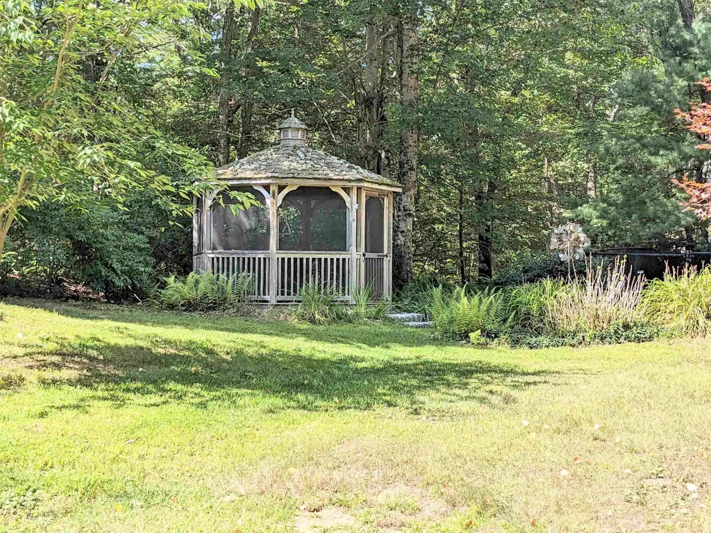 155 Chase Road South Hampton NH 03827