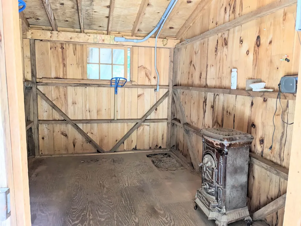 155 Chase Road South Hampton NH 03827