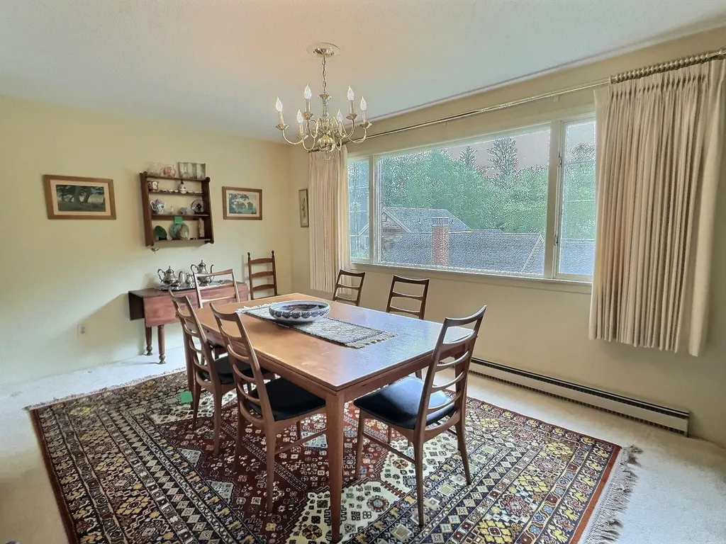 71 Hilltop Place New London NH 03257